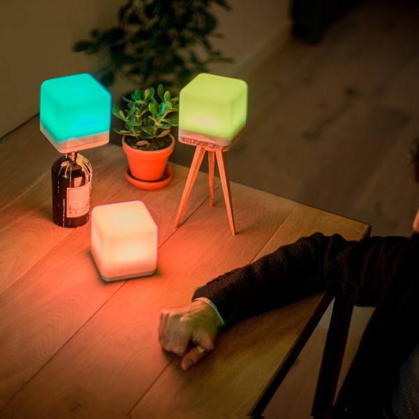 Lucis-Wireless-Lamp-mood-table2