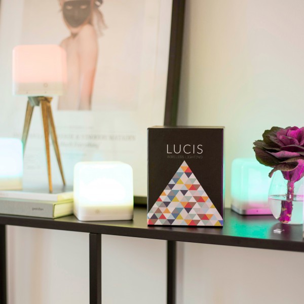 Lucis-wireless-lamp-package
